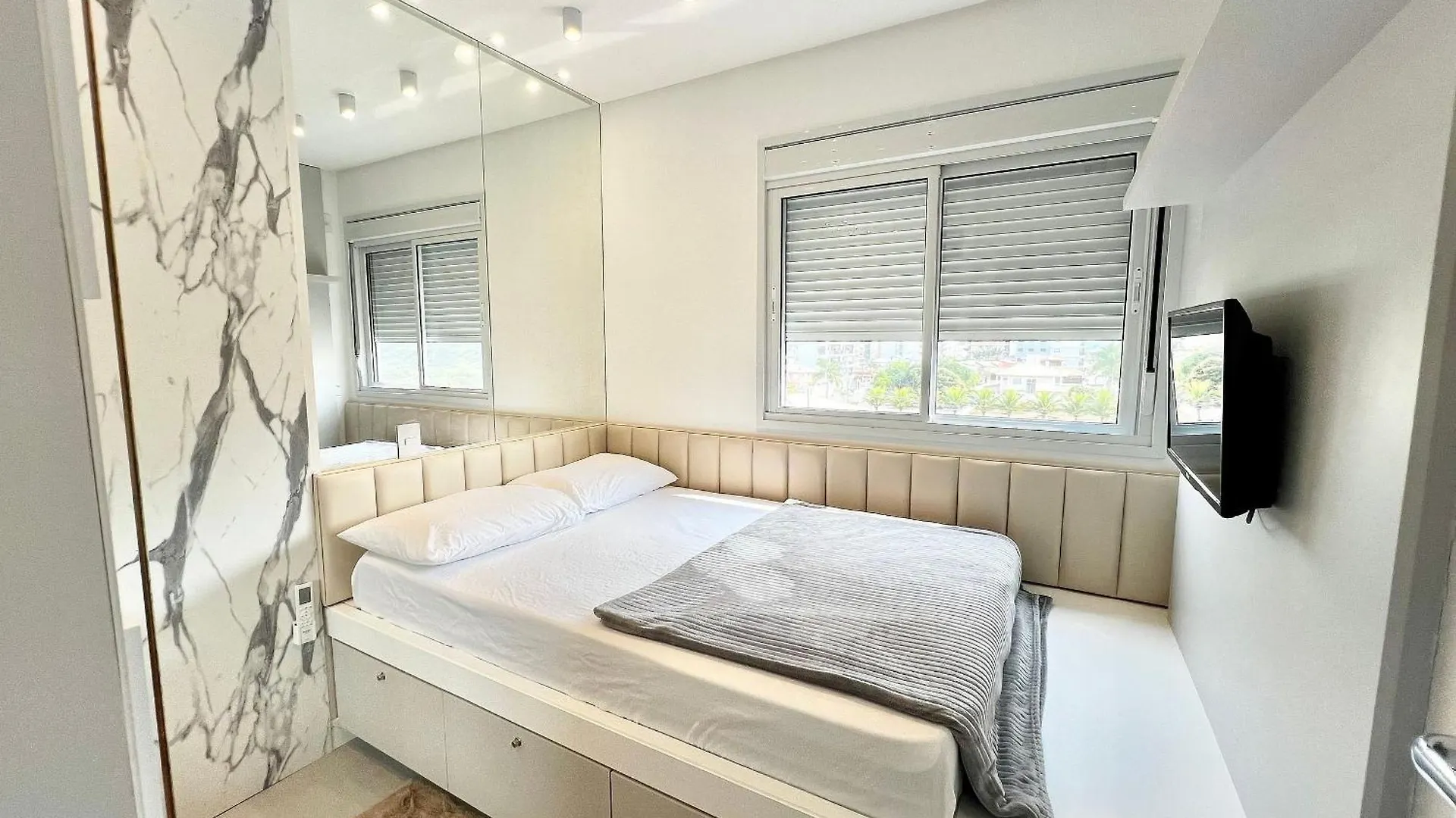 アパート Jacuzzi! Apto Vista Mar Na Praia Grande! Mn01I ゴヴェルナドール・セウソ・ラーモス